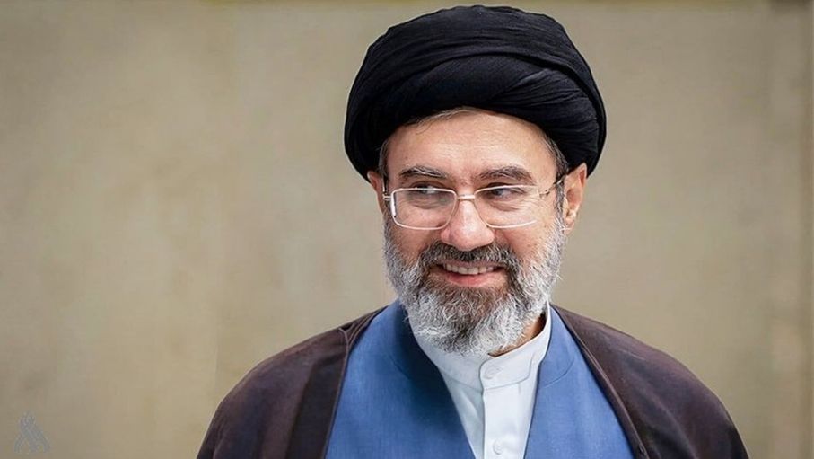 رويترز: مجتبى خامنئي يتعافى من جراحه ويتمتع بقدرة ذهنية عالية