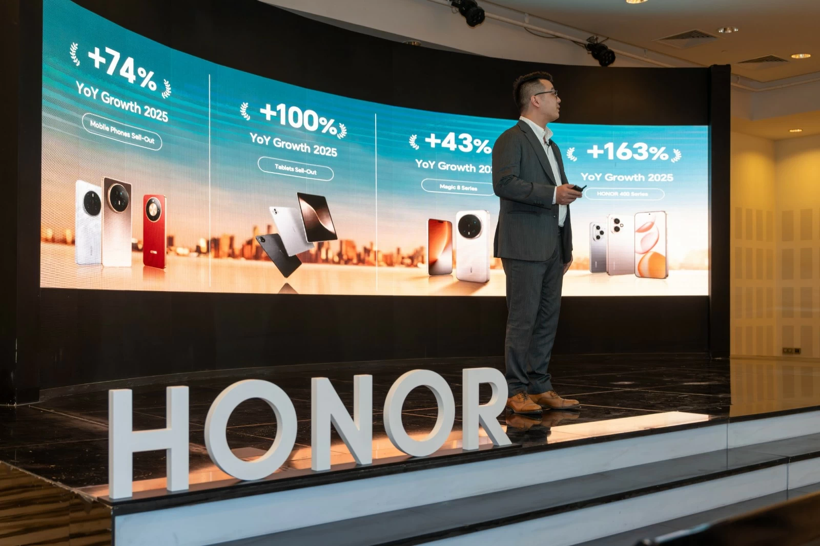 HONOR تفتح الطلبات المسبقة لسلسلة HONOR 600 Series مع أداء رائد يضاهي الهواتف في فئتها