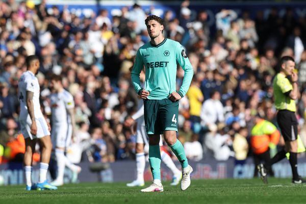 ولفرهامبتون على شفا الهبوط من الدوري الإنجليزي