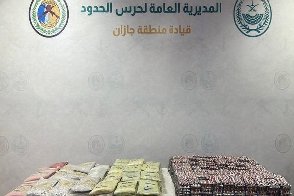 إحباط تهريب 150,300 قرص خاضع لتنظيم التداول الطبي و85 كجم "حشيش" في جازان