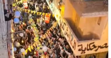 لقطة مبهجة في إفطار المطرية.. شوف لحظة إطلاق البنات آلاف البلالين (فيديو)