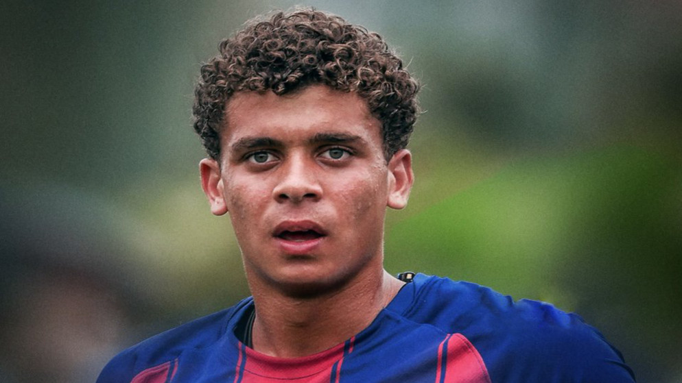 برشلونة يثبت اقدام الموهبة المصرية حمزة عبدالكريم بعقد طويل الامد