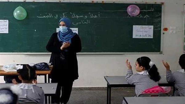 «مستحقات متأخرة وأجور ضعيفة».. ماذا طالب نواب التعليم بشأن معلمي الحصة؟