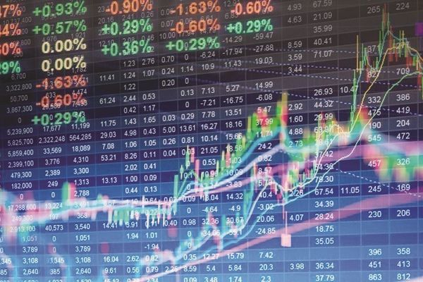 تراجع مؤشر السوق السعودي بأكثر من 4.5 بالمئة في مستهل تداولات الأسبوع