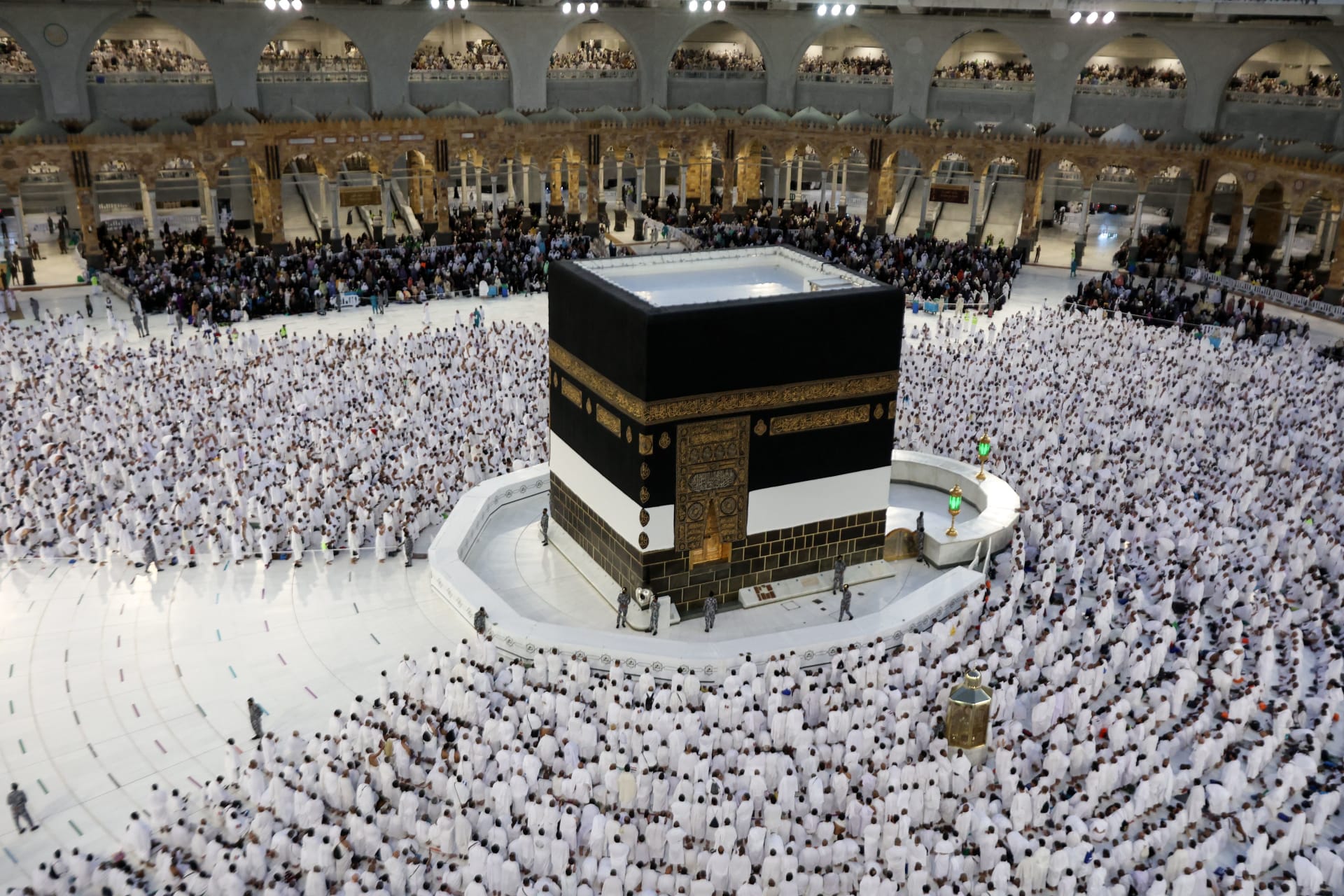 انطلاق أول رحلة لنقل الحجّاج الجزائريين يوم 23 أفريل
