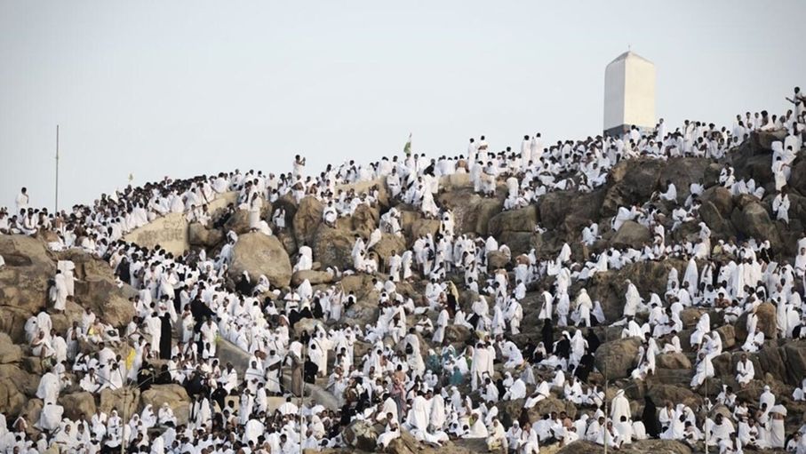 السعودية: غداً غرة شهر ذي الحجة.. والوقوف بعرفة الثلاثاء 26 أيار