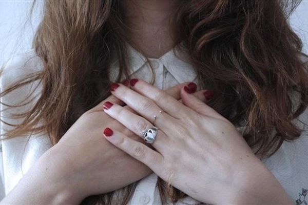 العلاقة بين أمراض القلب وهشاشة العظام لدى النساء بعد انقطاع الطمث