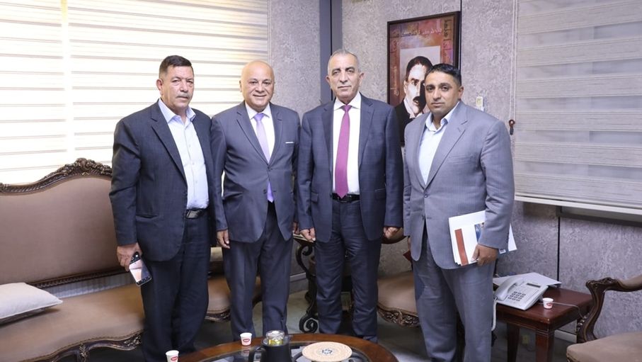وزير الثقافة يبحث الواقع الثقافي في الزرقاء مع رئيس مجلس المحافظة