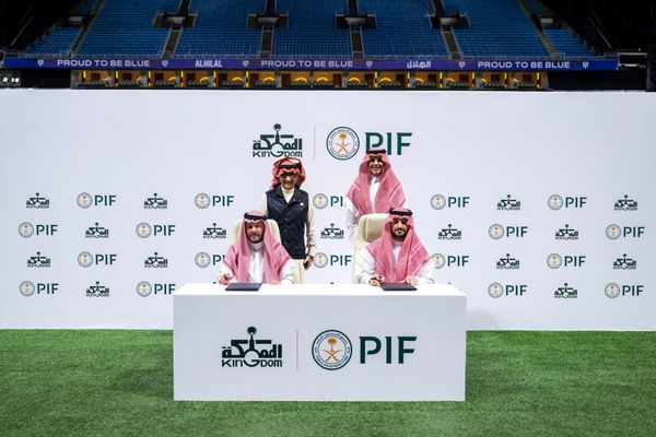 «المملكة القابضة» تستحوذ على 70% من شركة نادي الهلال