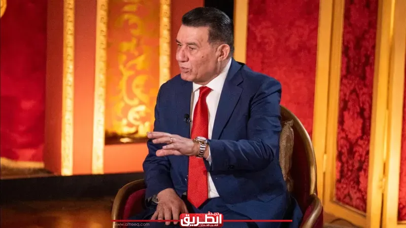 مدحت شلبي: السوشيال ميديا آفة العصر.. واللجان تفرض رأيًا وهميًا وتصنع نجاحًا مزيفًا