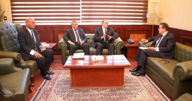 وزير الصحة يستقبل نقيب المحامين لبحث تعزيز الرعاية الصحية لـ600 ألف محامٍ وأسرهم