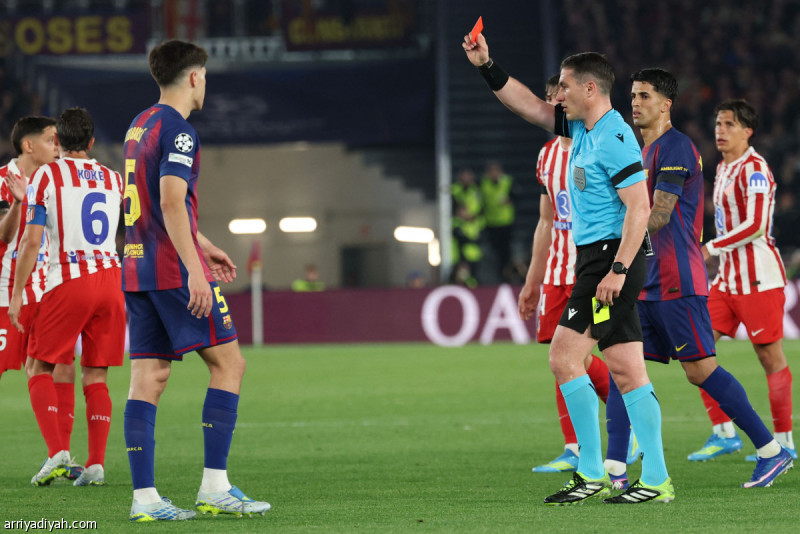 برشلونة يشكو حكم مباراة أتلتيكو