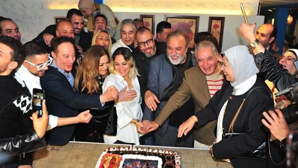 بعد الجدل المثار.. محمد حمزة يصدر بيانًا حاسمًا حول أزمة «عائلة مصرية جدًا»