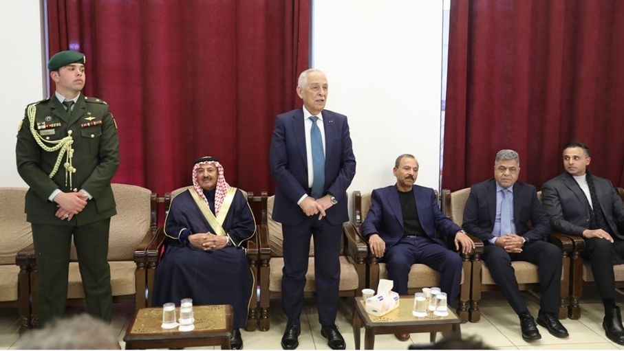 مندوبا عن الملك وولي العهد.. العيسوي يعزي عشائر العجولين والش...