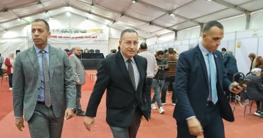 وزير التعليم العالى يدلى بصوته فى جولة الإعادة بانتخابات نقيب المهندسين