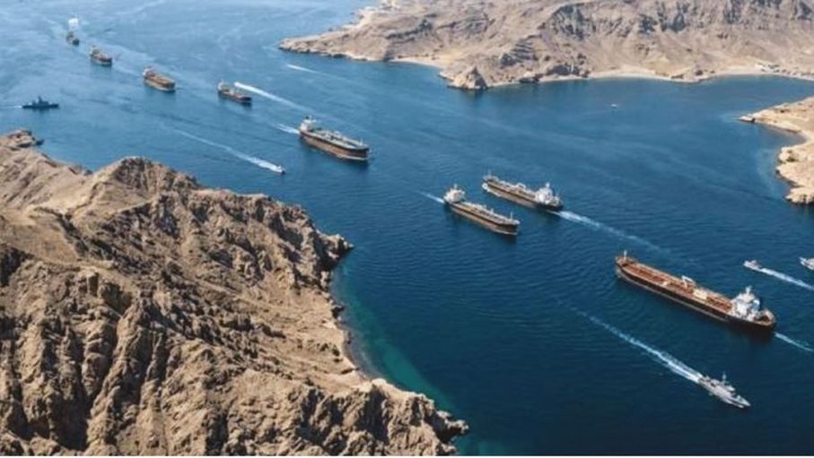 احتجاز سفينة قبالة سواحل الإمارات واقتيادها إلى مياه إيران