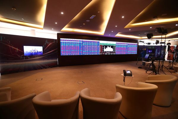 تراجع بورصات الخليج مع تزايد التوتر بين أمريكا وإيران