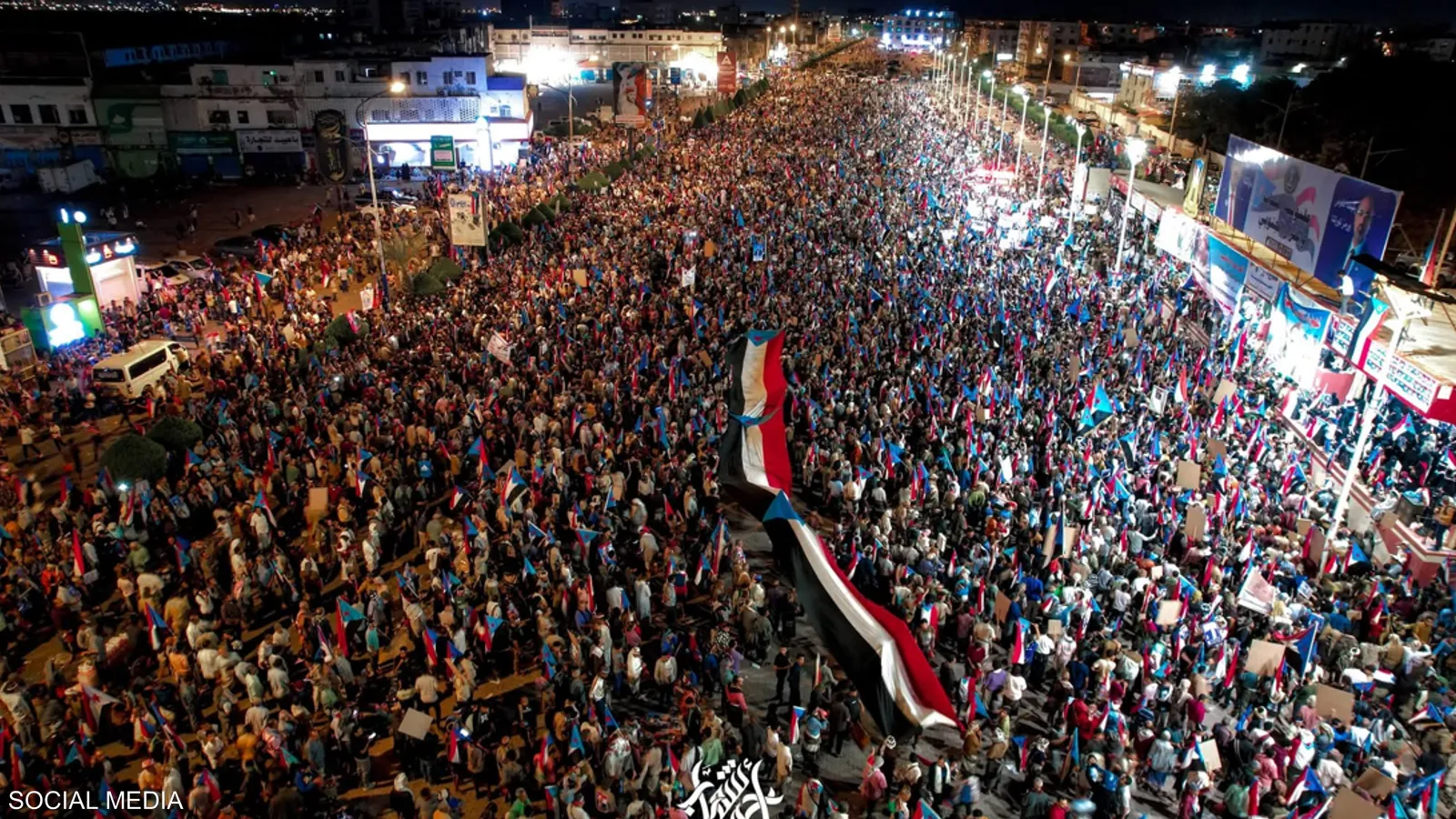اليمن: مليونية في عدن تؤكد دعم الزبيدي وترفض إقصاء “الانتقالي”