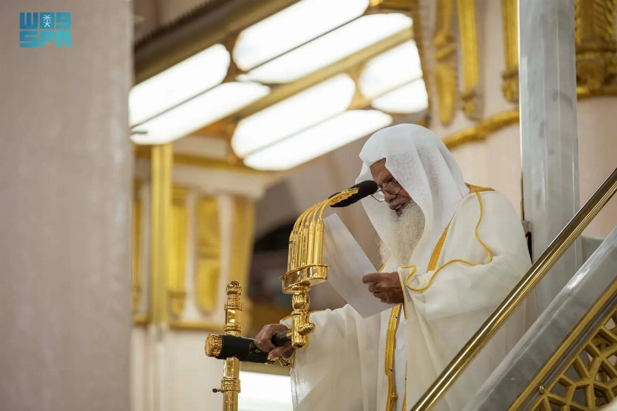 تكليف الشيخ علي الحذيفي خطيبًا ليوم عرفة
