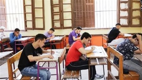 "التعليم" لطلاب الثانوية: استخدام قلم جاف أزرق لكتابة البيانات وتظليل إجابات البابل شيت