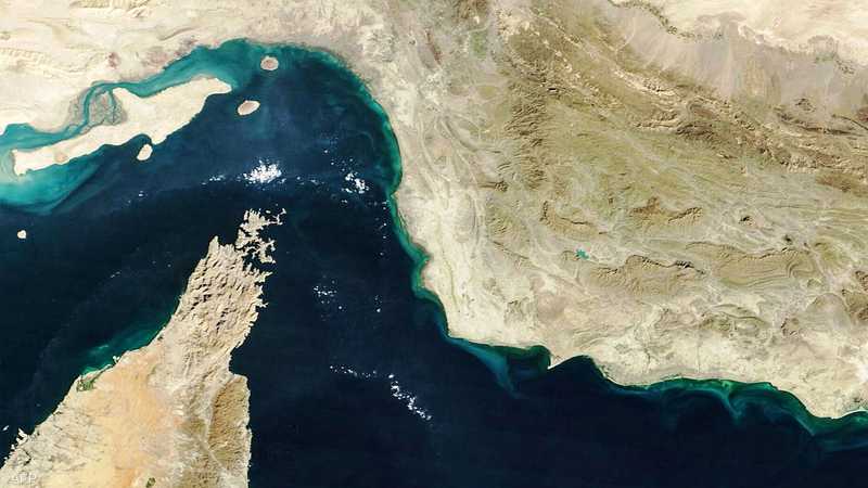 تصعيد خطير في مضيق هرمز بعد استهداف 6 سفن وإغلاق موانئ نفط عراقية