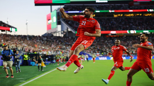 النشامى يخسرون أمام الجزائر 2-1 في كأس العالم