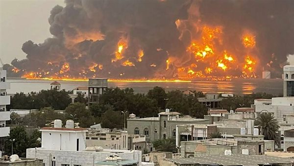 10 انفجارات بجزيرة مينو في خرمشهر بإيران إثر هجوم أمريكي صهيوني