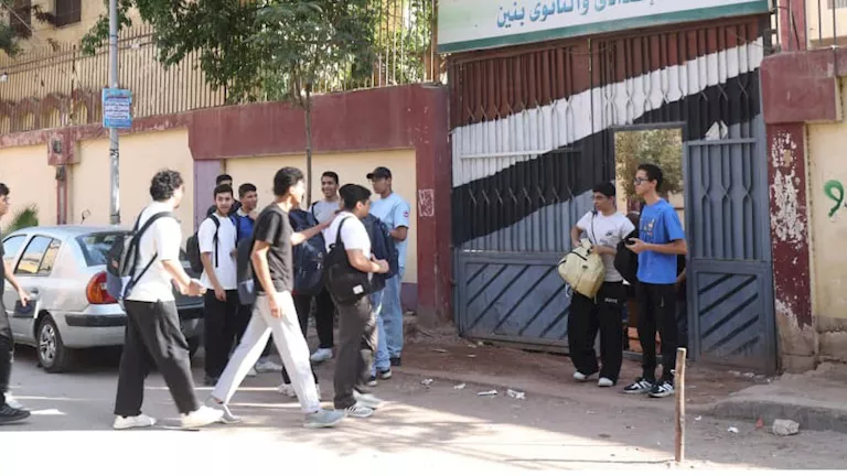 بدء أول أيام امتحانات الثانوية الأزهريّة