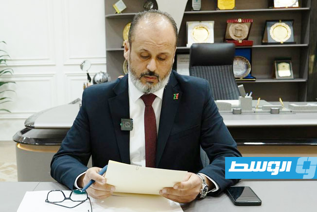 التموني يوجه برفع حالة التأهّب تحسبًا لهطول الأمطار