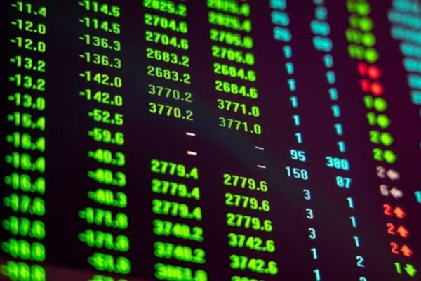 «تاسي» يغلق منخفضًا 44 نقطة عند 11,183 نقطة