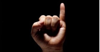 تحريك الإصبع الصغير يمنع الزهايمر؟.. تقرير علمى يكشف حقيقة تريند تيك توك