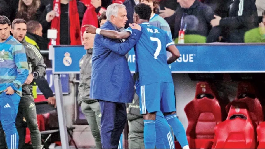 مورينيو وفينيسيوس.. العلاقة التي قد تحدد مستقبل ريال مدريد