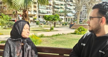 9 أشهر فى بطنها و45 سنة على ظهرها.. منح عجوز بورسعيد وابنها المعاق الرعاية الشاملة