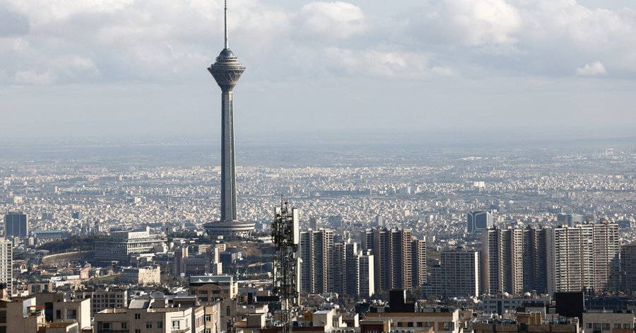 رويترز : مفاوضون قطريون في إيران لإجراء محادثات لتهدئة التوتر مع أمريكا