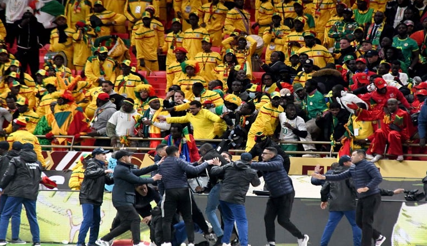 أحكام بالسجن في حق المشجعين السنغاليين الـ18