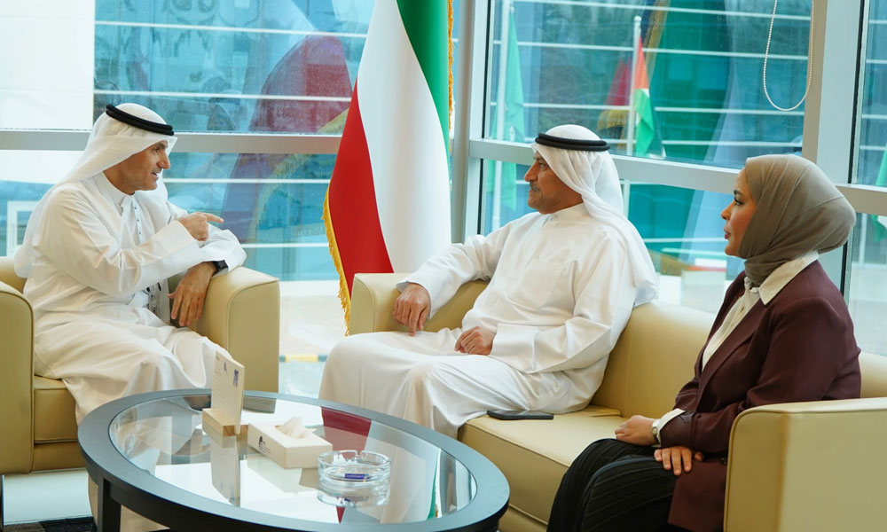 الجامعة العربية المفتوحة في الكويت تستقبل الأمين العام لمجلس الجامعات الخاصة للاطلاع على جاهزية خطط الطوارئ