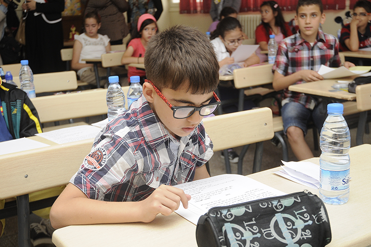 أولياء يُحوّلون صيام أطفالهم من فرحة إلى عبء نفسي... !