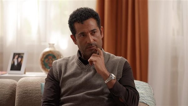 عمرو سعد: نجيب محفوظ أخطر كاتب والممثلون يلجأون للأطباء النفسيين بسبب ضغوط المهنة (فيديو)