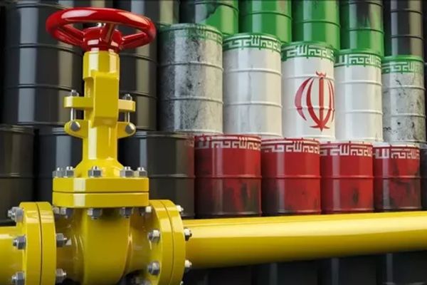 إسلام أبو المجد: 90% من النفط الإيراني كان يُهرّب إلى الصين عبر شبكات معقدة