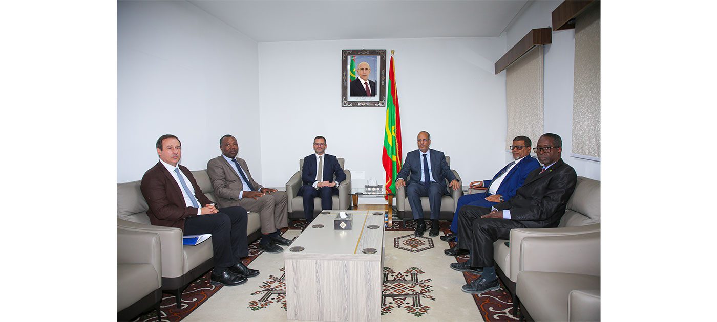 وزير التكوين المهني يستقبل السفير الفرنسي المعتمد لدى بلادنا