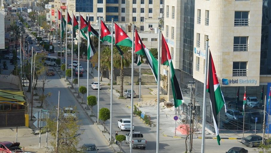 إربد تحتفل بيوم العَلَم وسط أجواء الفخر والاعتزاز والالتفاف حول القيادة
