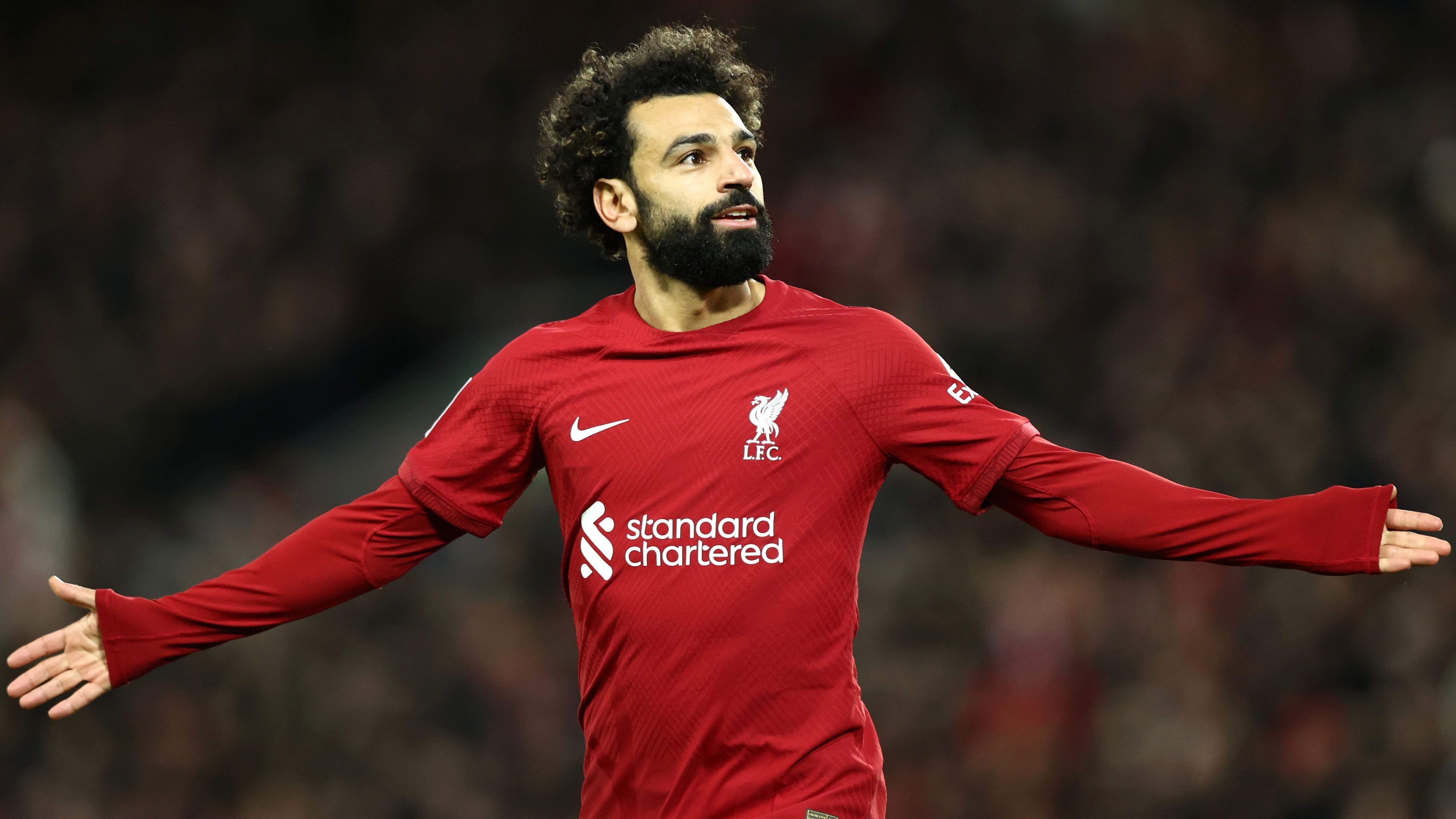 كم مباراة يحتاجها محمد صلاح ليكون الهداف التاريخي لليفربول؟!