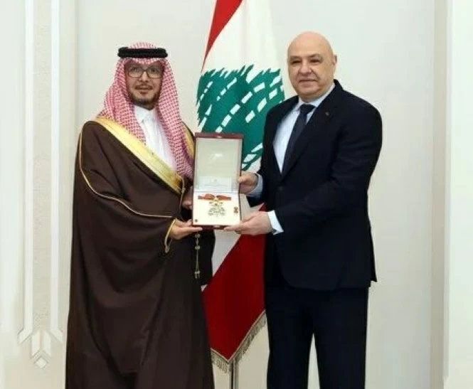 في زيارة وداعية.. الرئيس عون يمنح السفير بخاري «وسام الأرز»