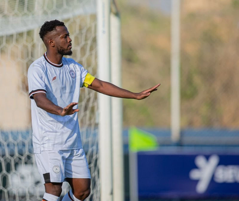 معتوق يحسم مصيره بعد الدخول في الفترة الحرة