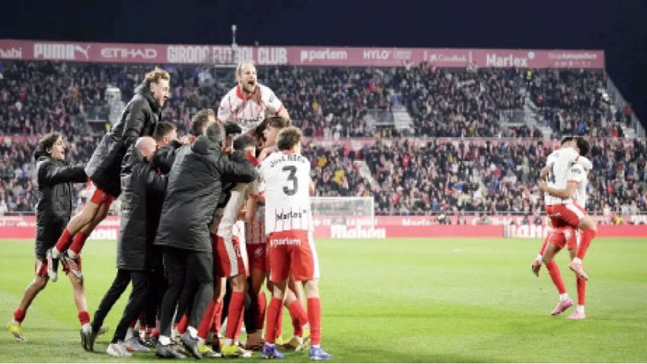 فليك يرفض التحكيم كعذر لخسارة برشلونة أمام جيرونا