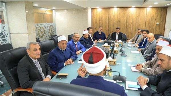 أمين البحوث الإسلامية يبحث دعم الكفاءات البشرية وتحسين الأداء