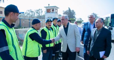 وزير الإنتاج الحربي يستهل أولى جولاته للشركات بـ(شركة أبو زعبل للكيماويات المتخصصة)