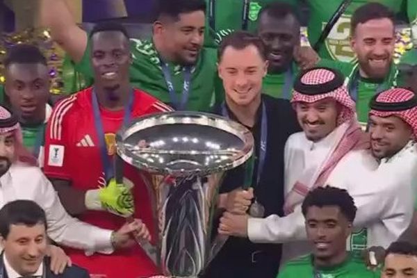 وزير الرياضة يرفع التهنئة للقيادة بمناسبة فوز الأهلي بـ «نخبة آسيا»