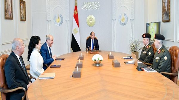 السيسي يتابع جهود تطوير المطارات.. الرئيس يؤكد أن ملف تطوير “مصر للطيران” يحظى بأولوية قصوى.. ويبرز ضرورة تنفيذ رؤية شاملة تستهدف توسعة الأسطول الجوي ورفع جودة الخدمات
