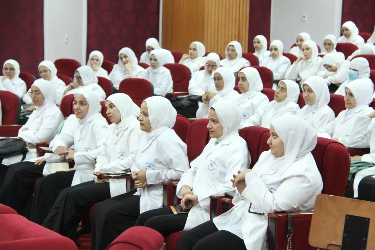 ورش تدريبية لطلاب القومي للأورام حول الوقاية من الإدمان